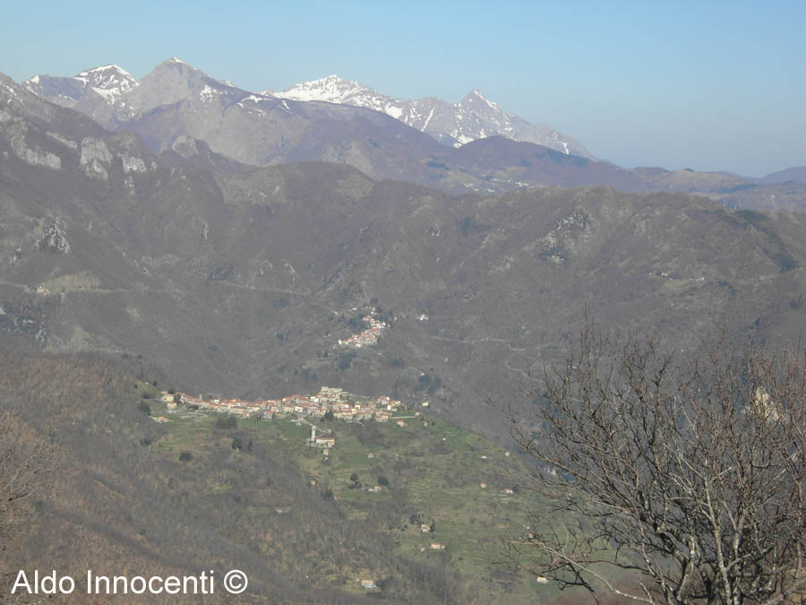 PANORAMA DALLA VETTA DEL PALODINA CON TRASSILICO SULLO SFONDO